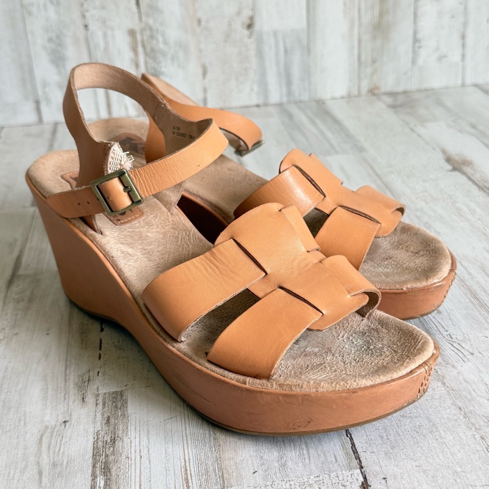 Women’s Korks Shoes Size 8/38